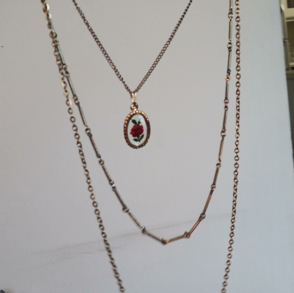 Vintage multilayer Rose necklace